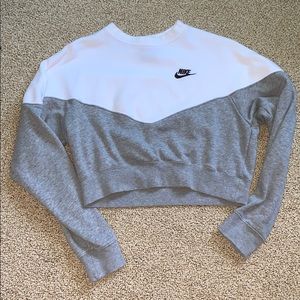 nike cropped pull over